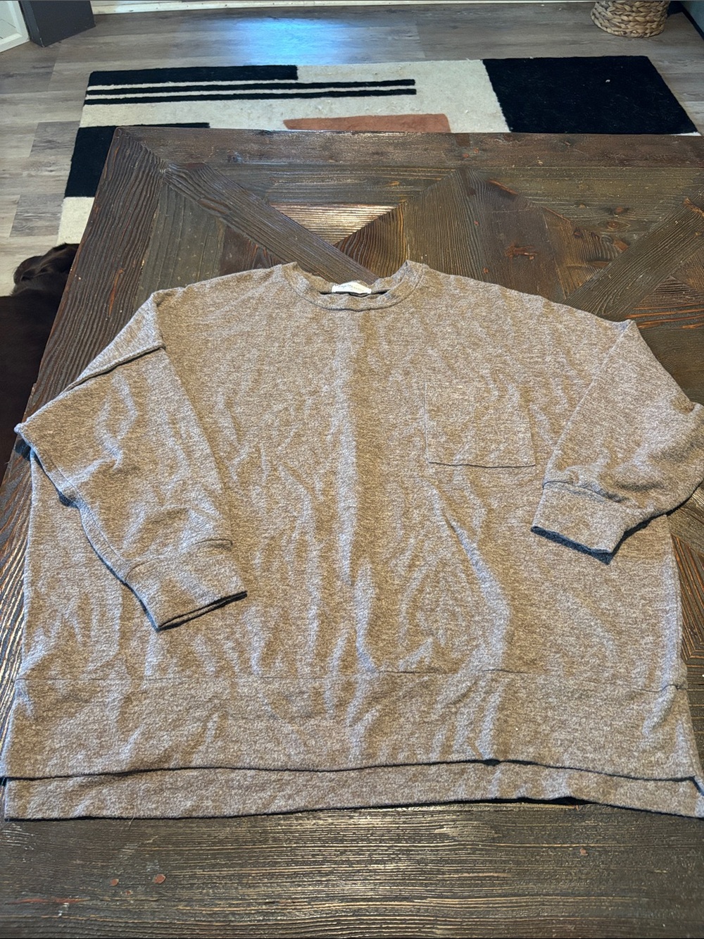 Impressions Women's Crewneck Sweatshirt in Taupe Heather